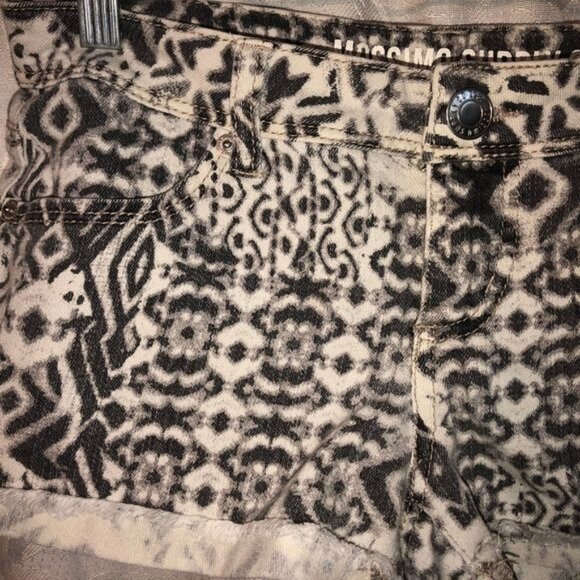 mossimo supply co short shorts black white pockets zipper button size 3 READ - Picture 5 of 7